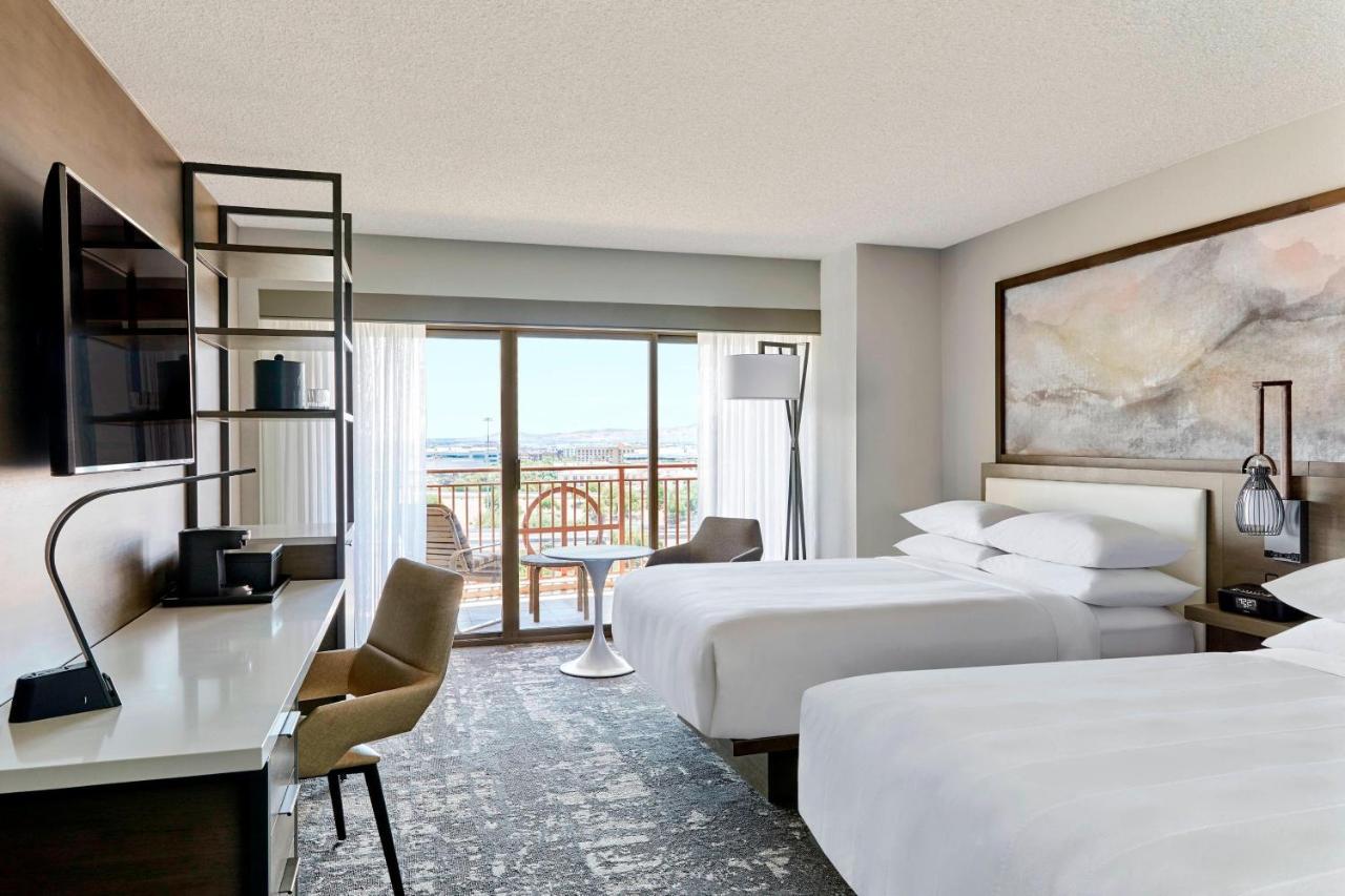 Marriott Phoenix Airport Exterior photo