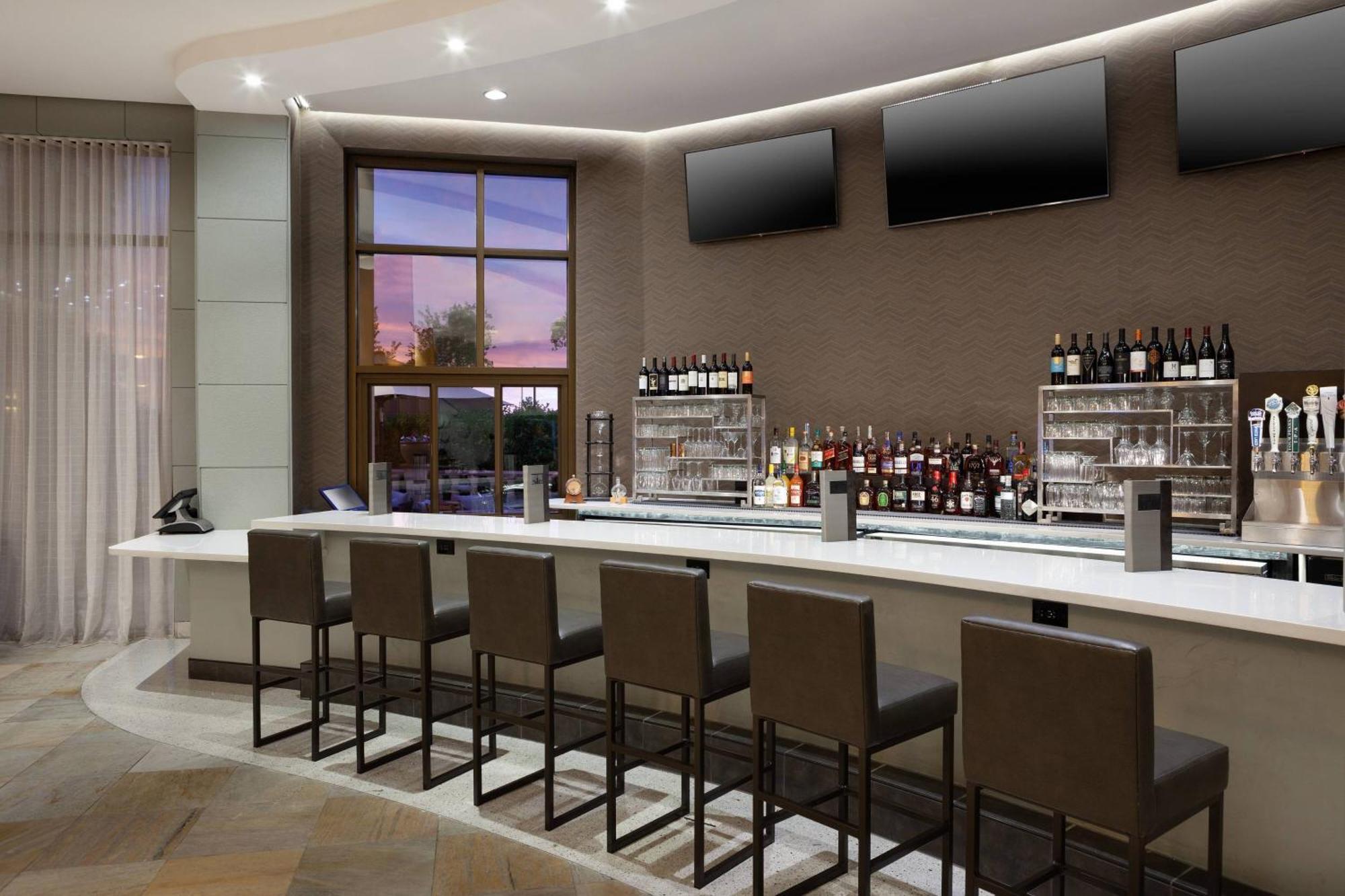 Marriott Phoenix Airport Exterior photo