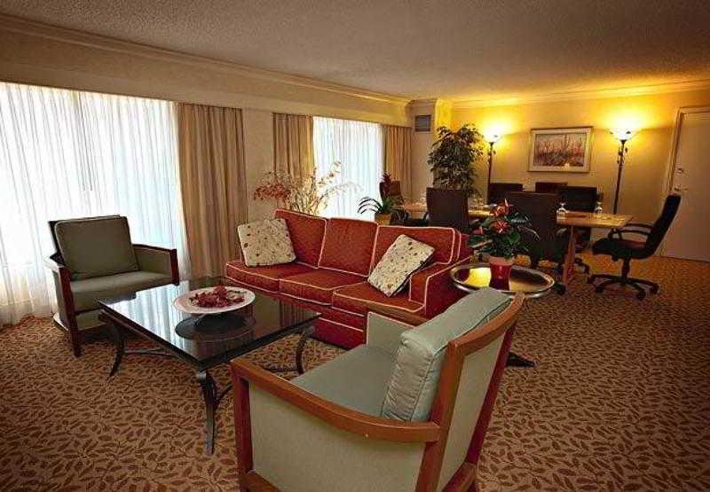 Marriott Phoenix Airport Interior photo